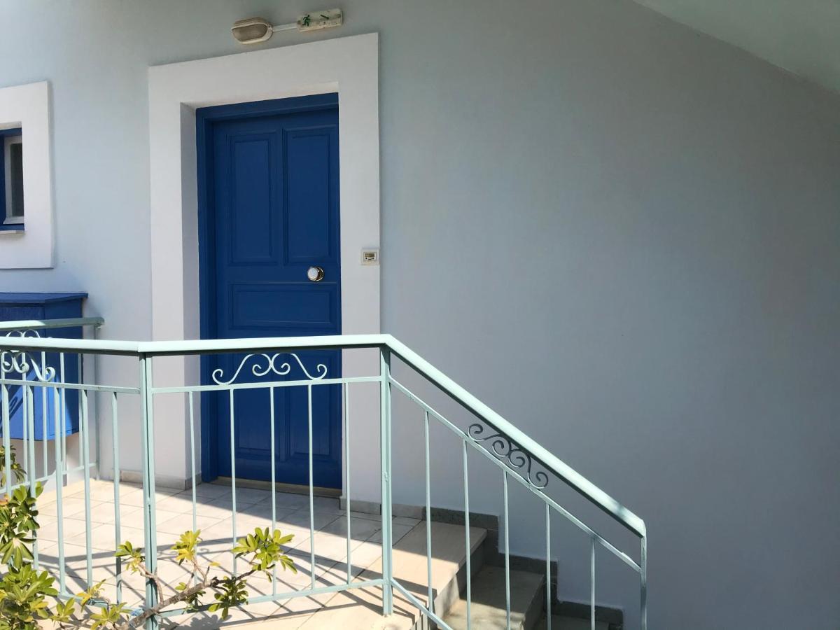 Ilias Apartments Finikounta Dış mekan fotoğraf