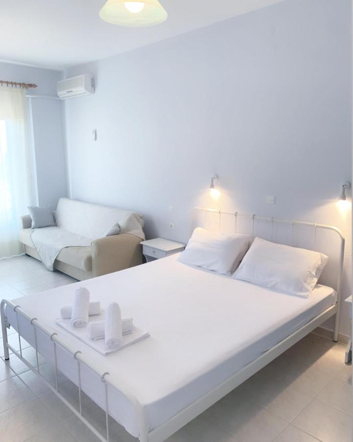 Ilias Apartments Finikounta Dış mekan fotoğraf
