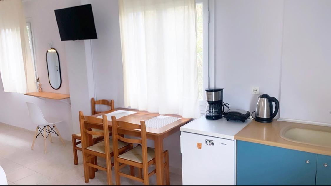 Ilias Apartments Finikounta Dış mekan fotoğraf