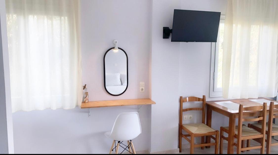 Ilias Apartments Finikounta Dış mekan fotoğraf