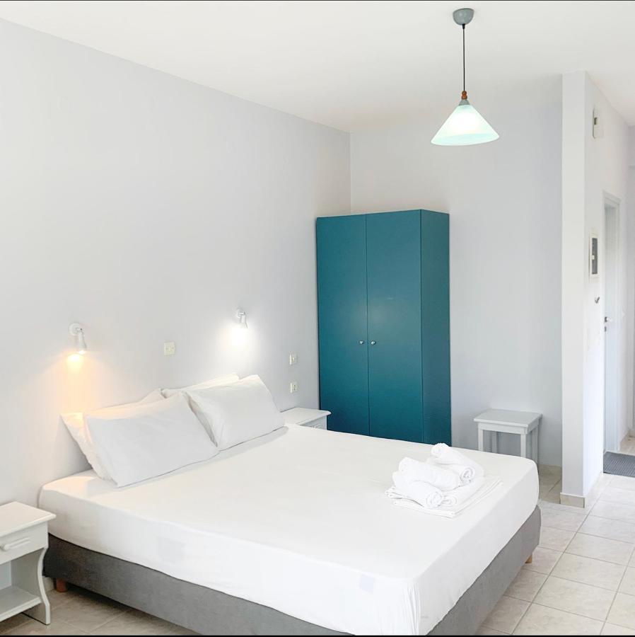 Ilias Apartments Finikounta Dış mekan fotoğraf