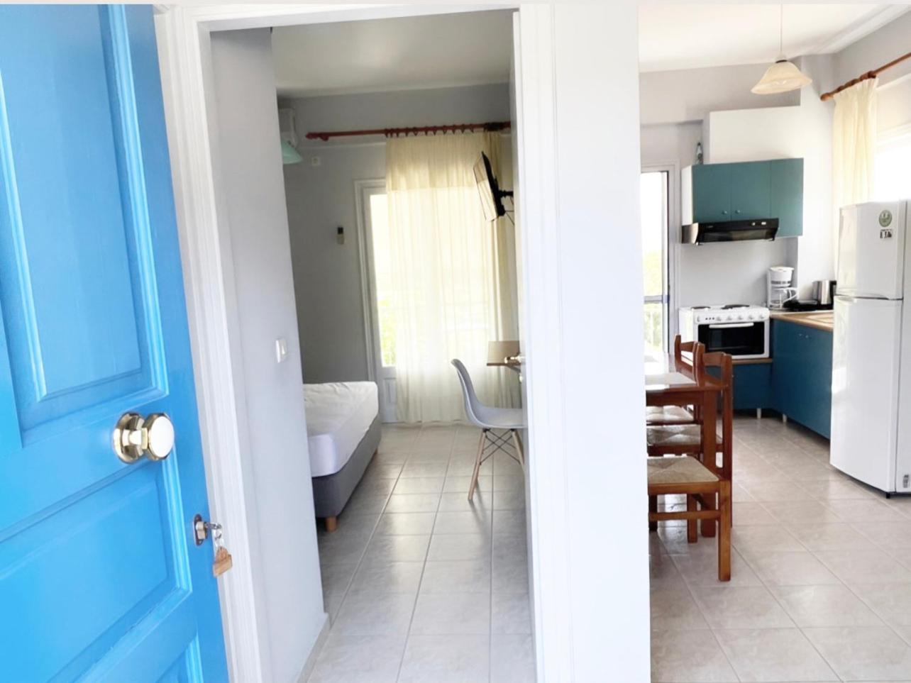 Ilias Apartments Finikounta Dış mekan fotoğraf